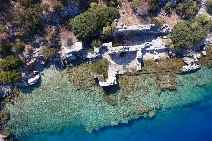 kaş kekova tekne turu mavi sular