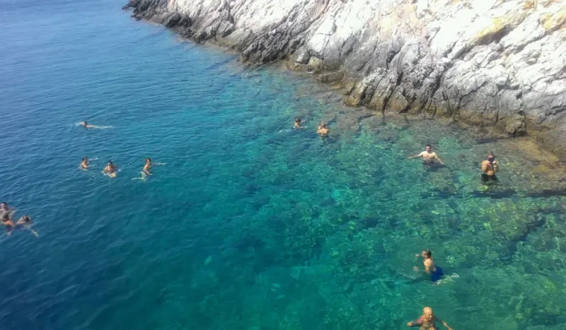 çeşme makri adası