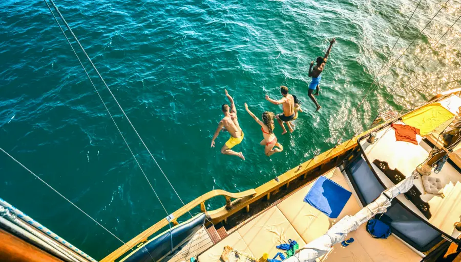 kuşadası haftalık tekne kiralama